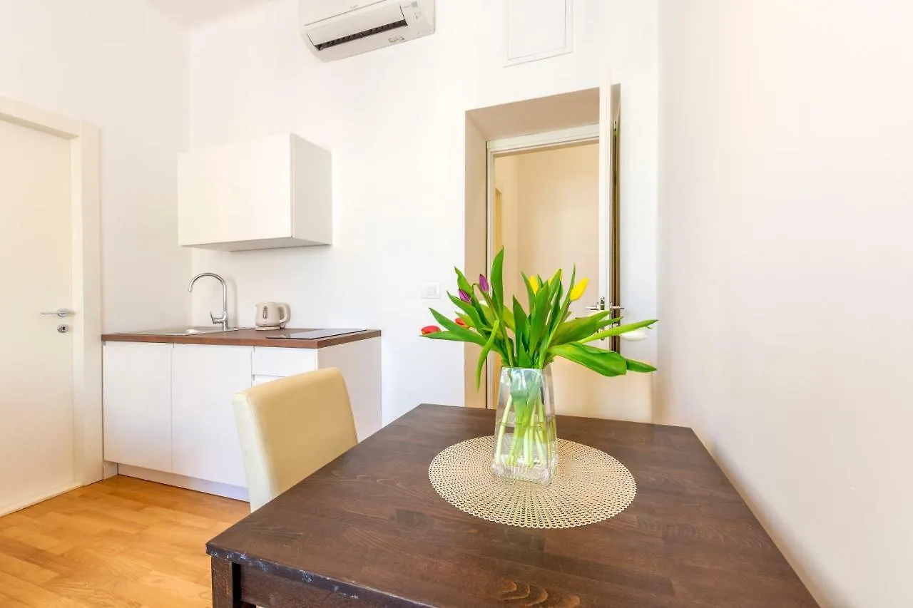 I Love Split Apartments